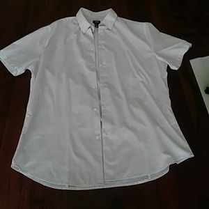 Recieved as gift, I dont wear light colors